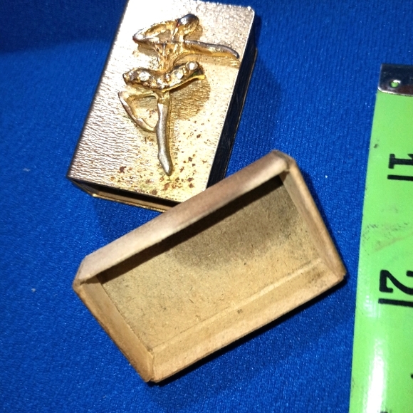 1960s MATCHES HOLDER! - Picture 2 of 8